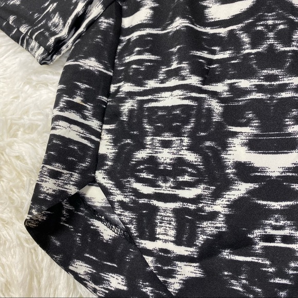 J. Crew Blurred Ikat Print Black White 3/4 Sleeve Blouse Top Wool Blend Size 6 - Picture 8 of 15